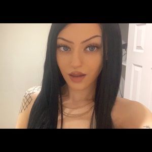 Meet your Posher, Danielle